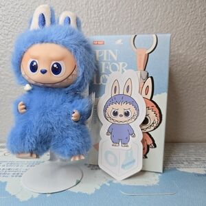 Pin For Love Labubu - Letter O